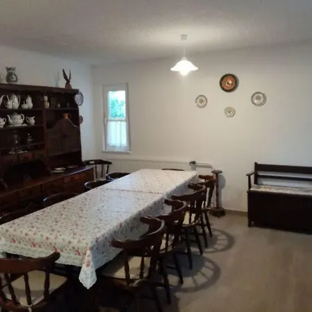 Kövirózsa vendégház Casa de hóspedes